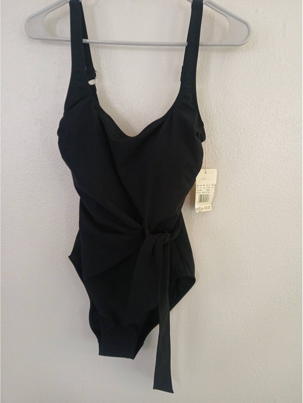 Nwt Gottex Women's Essentials One Piece Swimsuit  Size 8  Black Msrp 178.00$ Hot
